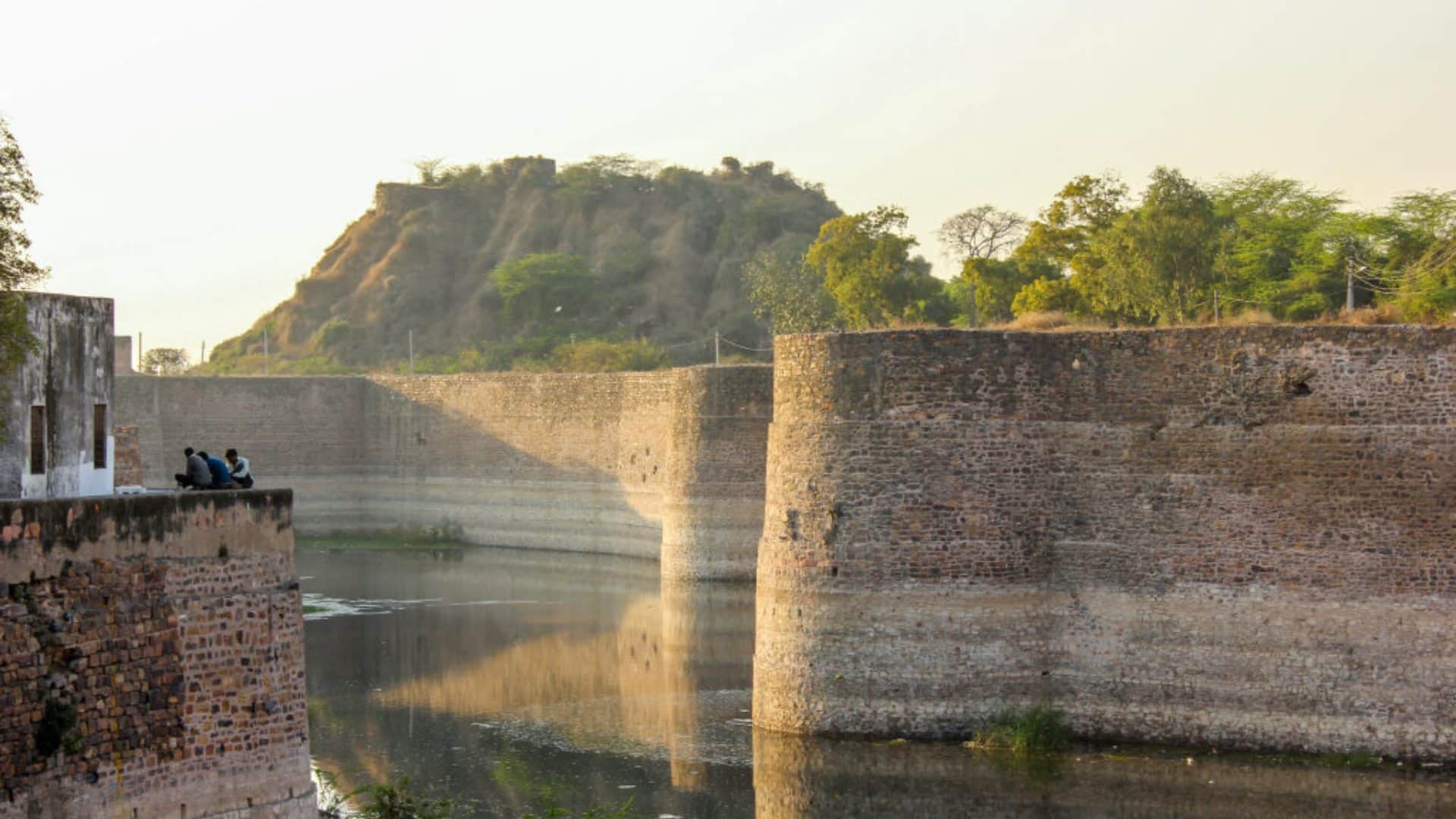 Lohagarh Fort Bharatpur Cannon Shells Ineffectual British Also Succumbed Know All Interesting Facts in Hindi