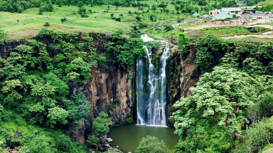 Best Places to Visit Near Bhopal During Monsoon Getaways