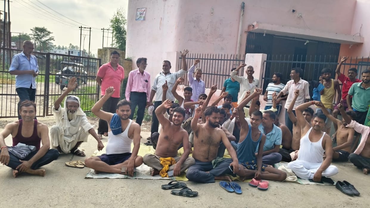 people are troubled dut to Power cuts in Bareilly