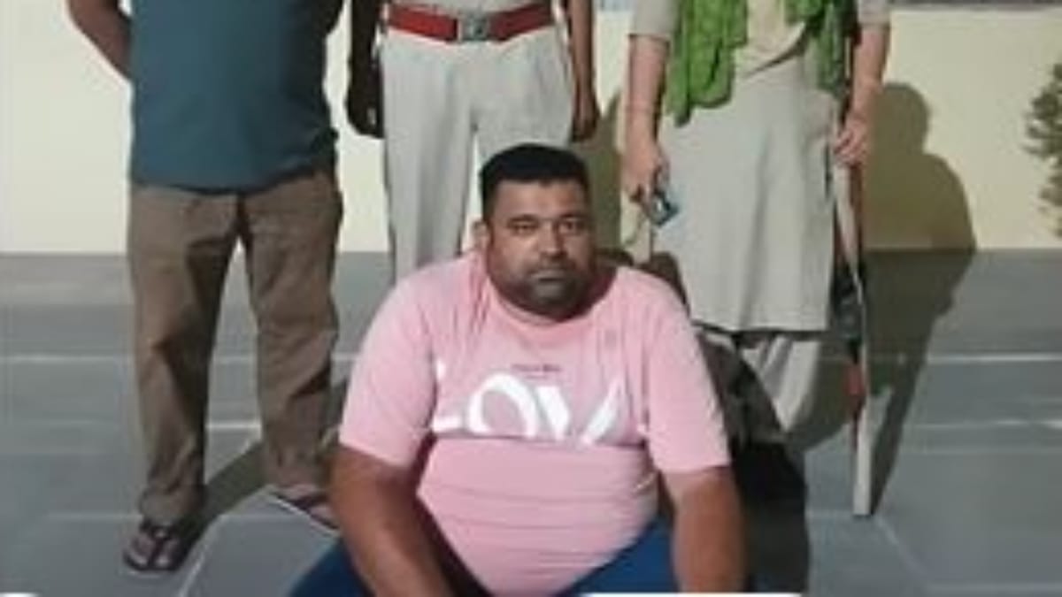 Sri Ganganagar News: Another Arrest In 2 Thousand Crore Cyber Fraud Case,  Accused Arrested From Bikaner - Rajasthan News - Sri Ganganagar News:2 हजार  करोड़ की साइबर ठगी में एक और गिरफ्तारी,