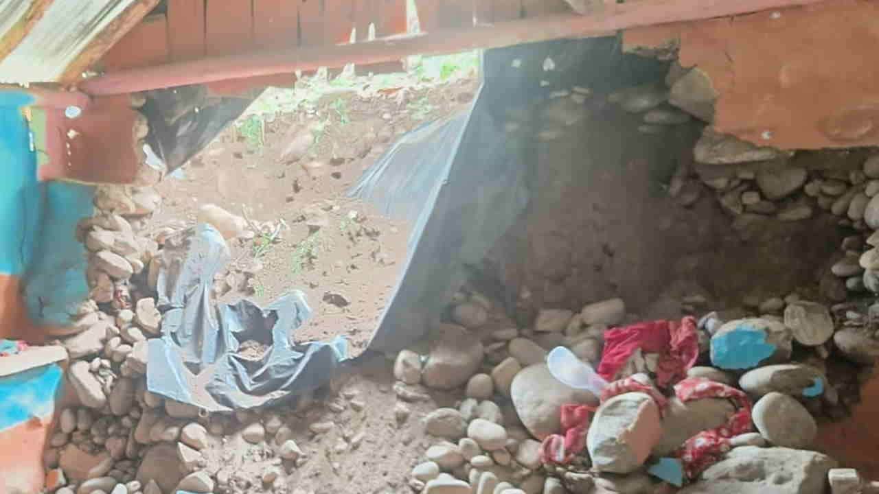 Uttarkashi Accident due to house wall collapse Four lives lost due ten month daughter three year son parents
