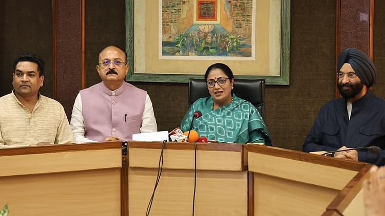 International Yoga Day : मुख्यमंत्री रेखा गुप्ता ने कहा- योग दिवस पर दिल्ली के लाखों लोगों की होगी भागीदारी
