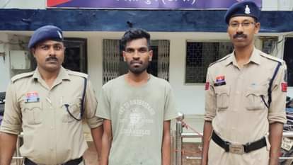 ब्लैकमेलिंग का आरोपी गिरफ्तार