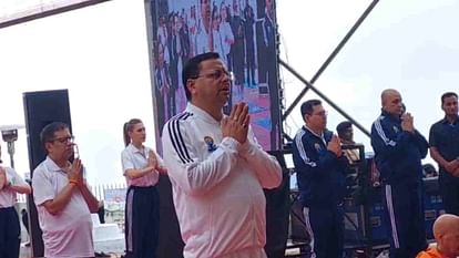International Yoga Day President CM ITBP jawans perform yoga in Uttarakhand also practised in Chardham Photos