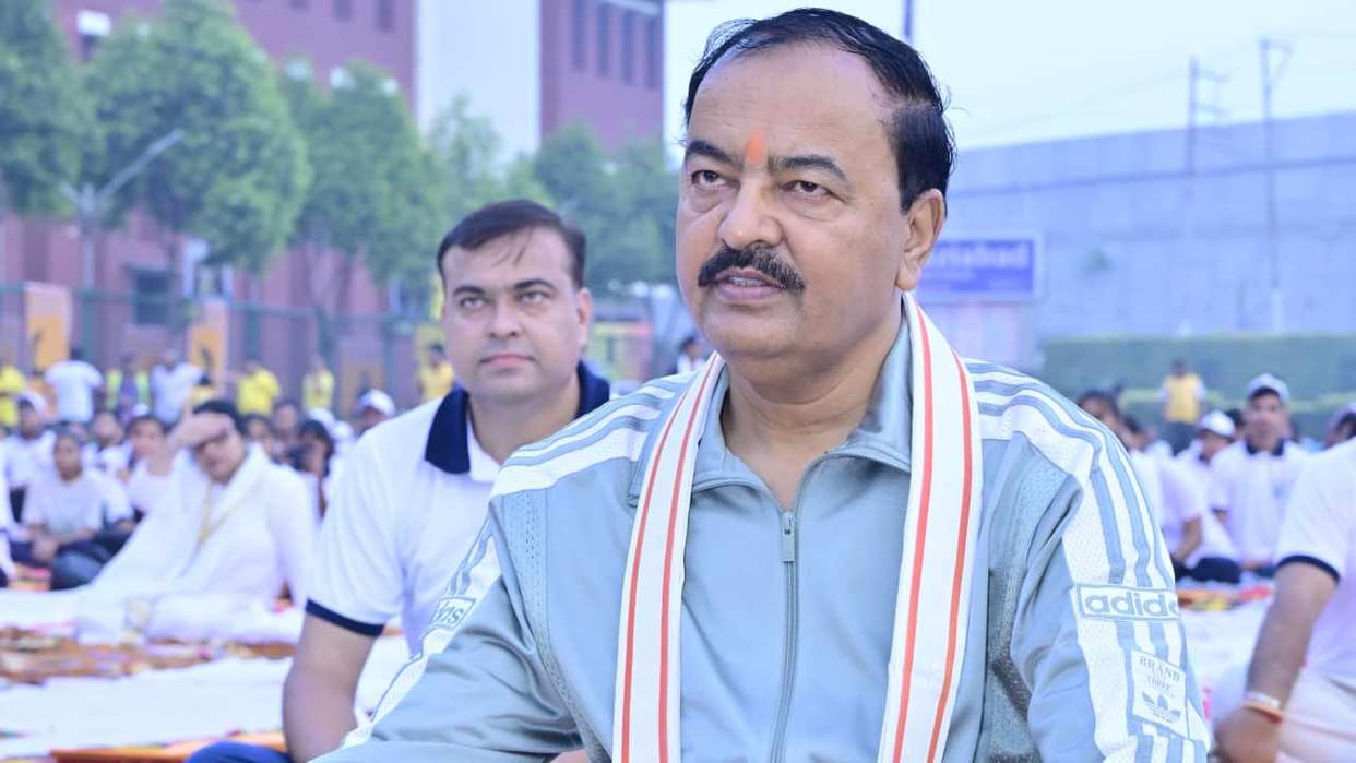 Deputy Chief Minister Keshav Prasad Maurya did yoga in Ghaziabad