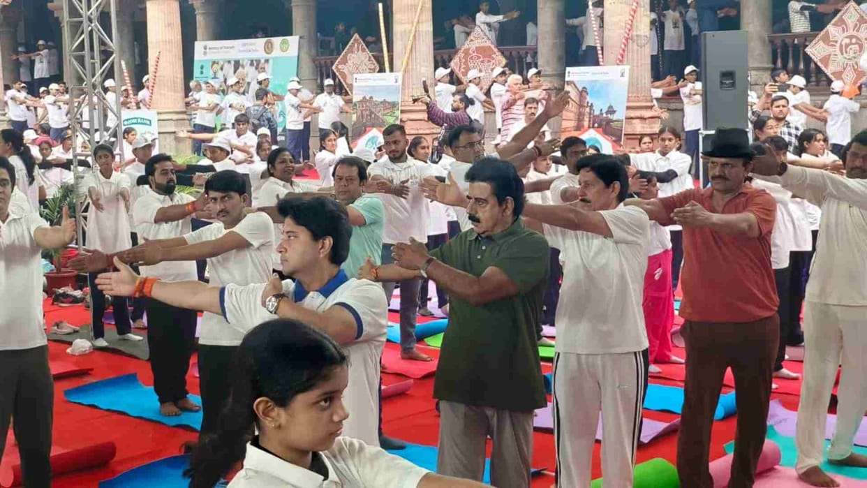 International Yoga Day: Scindia practiced Yoga on Yoga Day in Indore