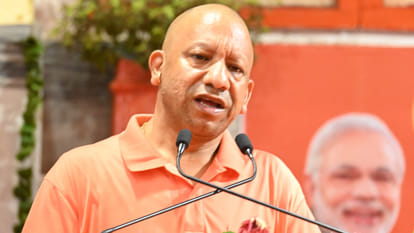 CM yogi review development work in Ghazipur security in place workers reach departments before time