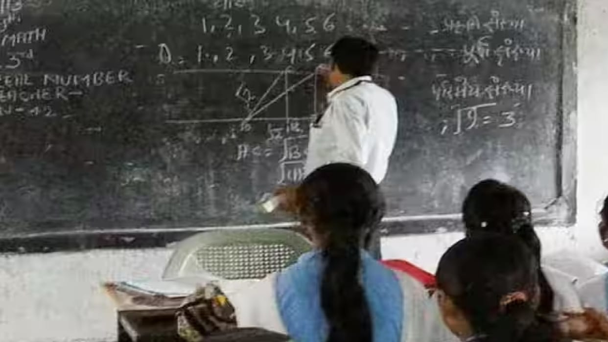 DEO gave instructions to cut salary of 35 teachers absent on first day after not getting a satisfactory answer