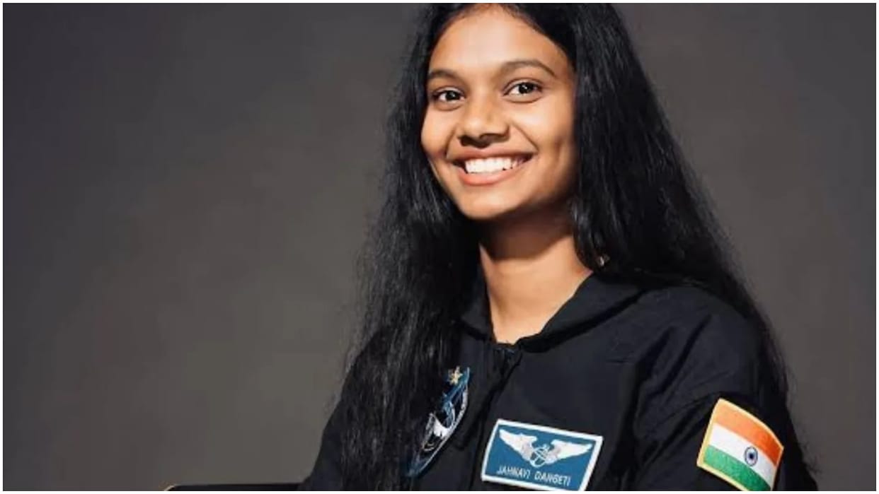 India's Youngest Analog Astronaut Jahnavi Dangeti Biography in hindi