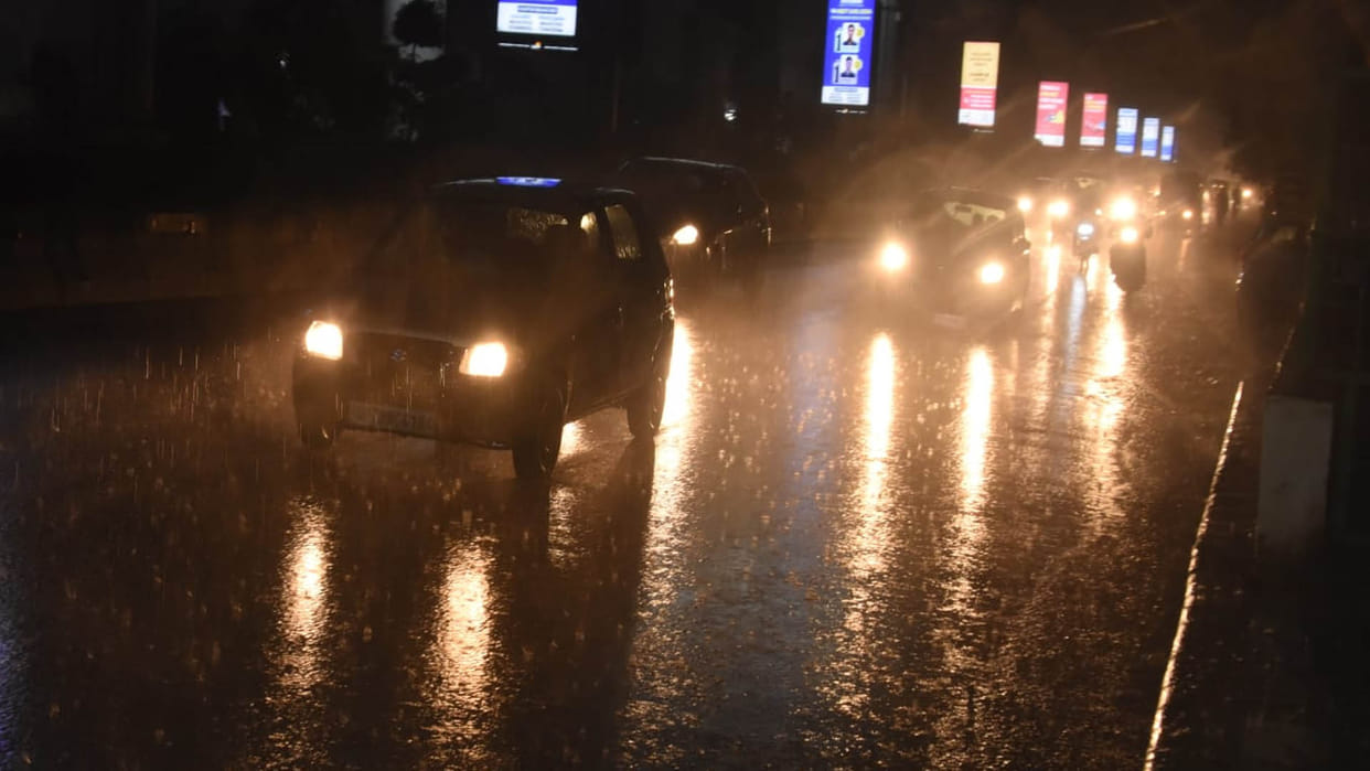 Weather Update: Humidity made people miserable throughout the day, heavy rain at night brought relief