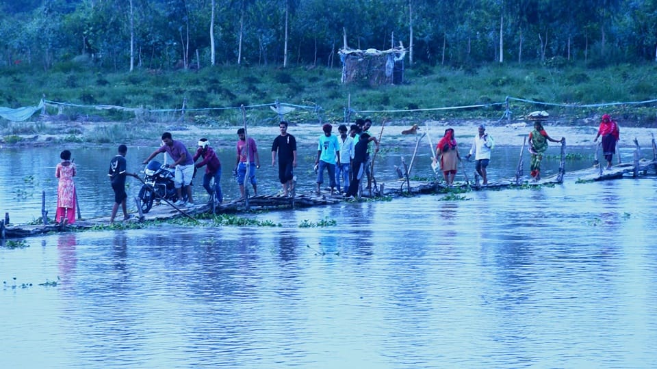 Moradabad: Water level of Ramganga increased, wooden bridge submerged... traffic affected