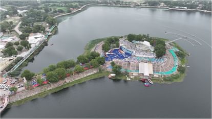 Guinness World Record made in Gujarat, two thousand people did Bhujangasana for two minutes