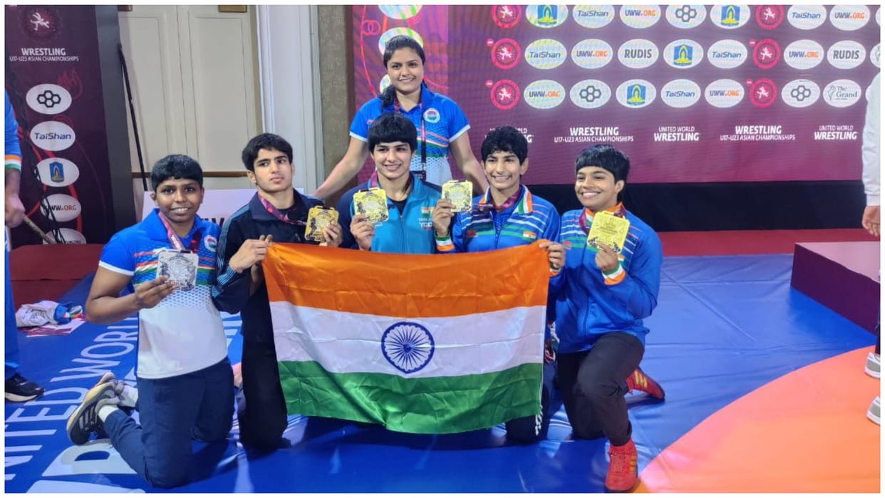 Weightlifting: Amazing performance by Indian women wrestlers, won team title in Under 23 Asian Championship