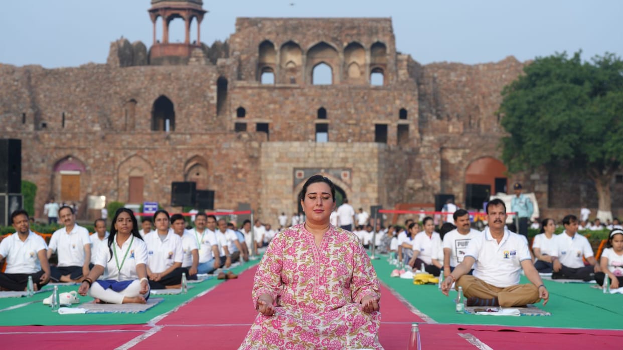 Yoga Day 2025 Photos from India and World PM Modi clarion call on healthy life Defence CAPF BSF Jawan Pangong