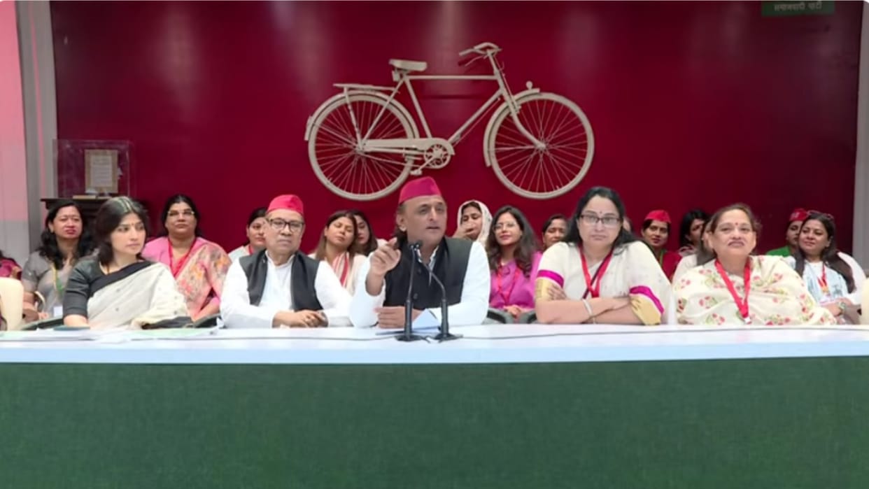 UP: Akhilesh Yadav said- we will make structural changes for the recruitment of women in police