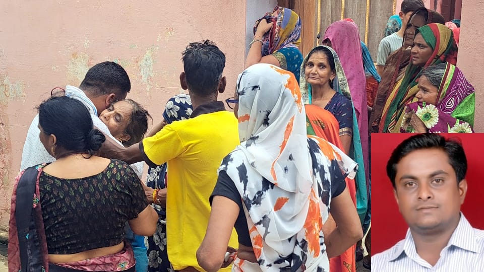 A businessman committed suicide in Bijnor after losing money in online games