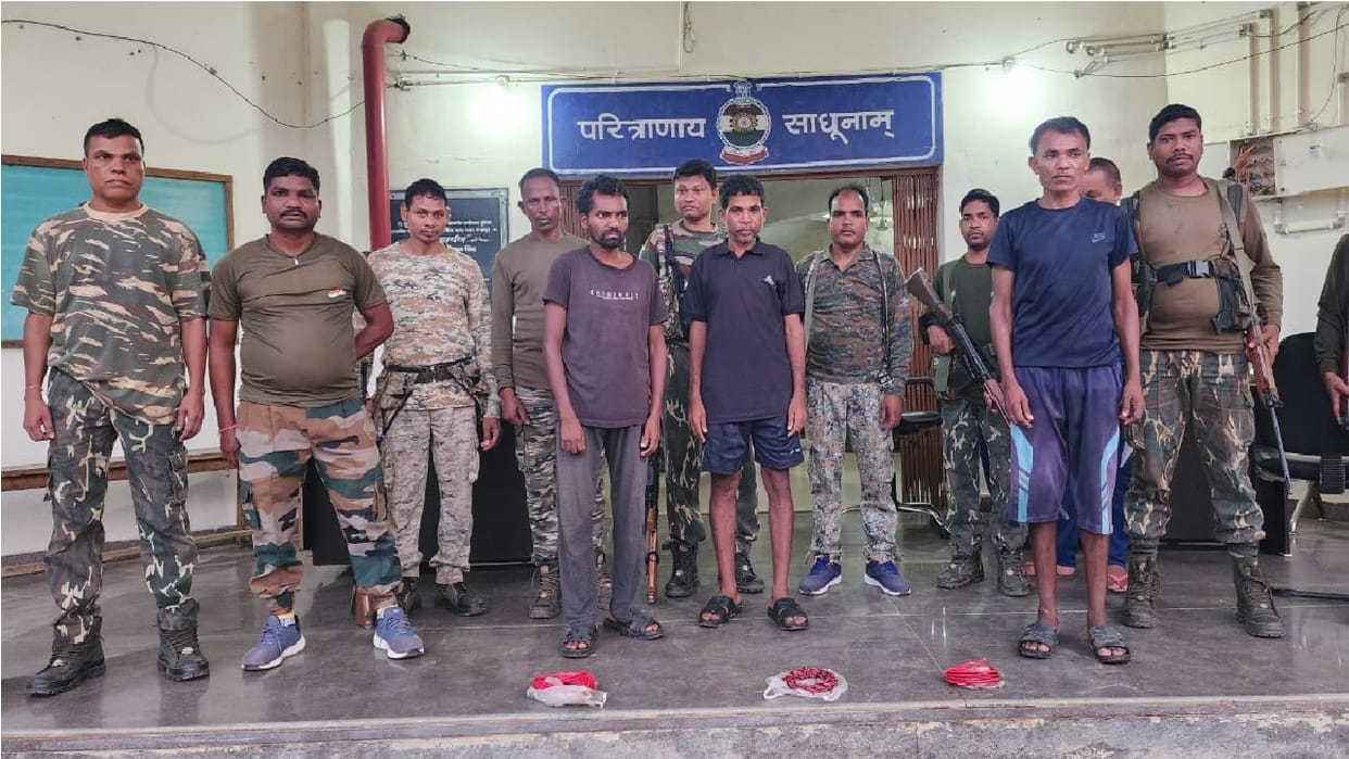Police arrested five Naxalites in Bijapur