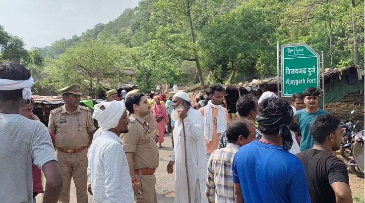 Mujawar of shrine was beaten to death people screamed and cried after seeing blood-soaked body