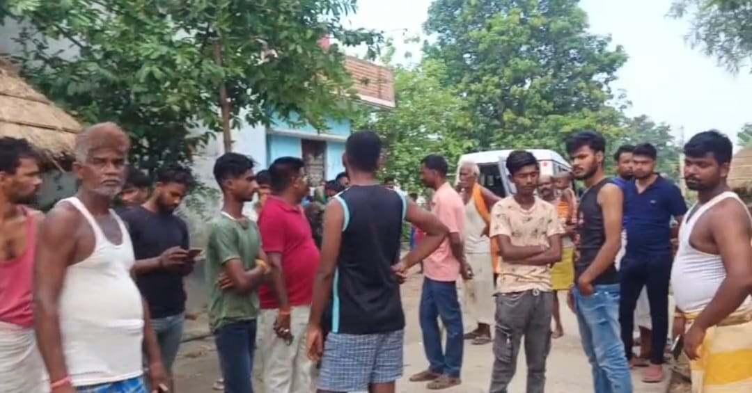 Bihar News: Two sisters attacked with knife in Siwan for protesting against molestation