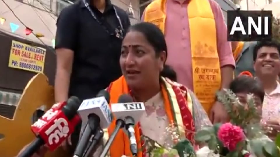 Delhi CM Rekha Gupta participates in Sree Jagannath Rath Yatra in Kamla Nagar