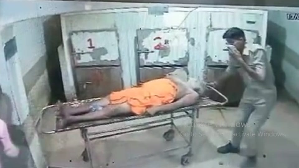 home guard posted at Vrindavan police station kept dead body in mortuary body rotting for 10 days