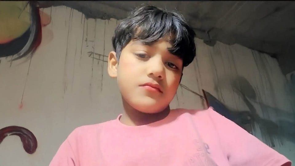 In Hathras, the neck of a child peeping out of a bus got separated from the torso
