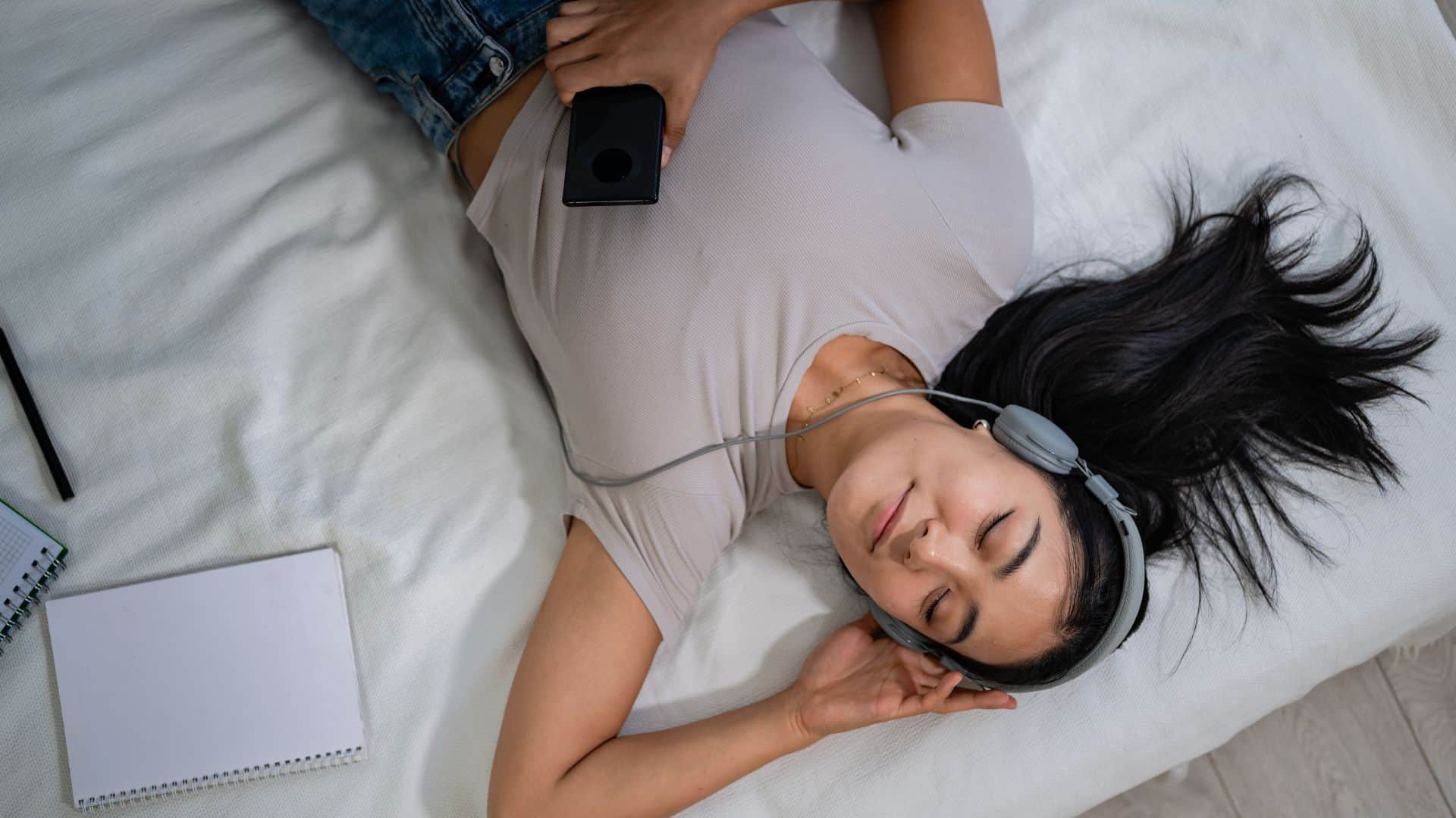 Music Therapy For Tension Depression And Anxiety How Sound and Music Help Heal the Mind News in Hindi