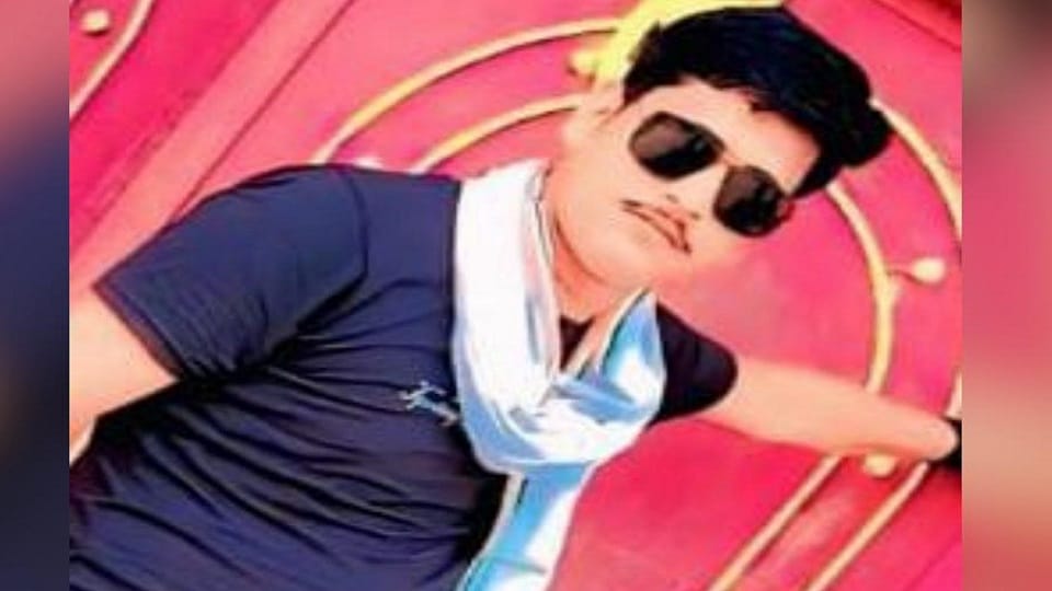 Truck Rams into Dumper on Highway, Cleaner Crushed to Death, Driver Critically Injured