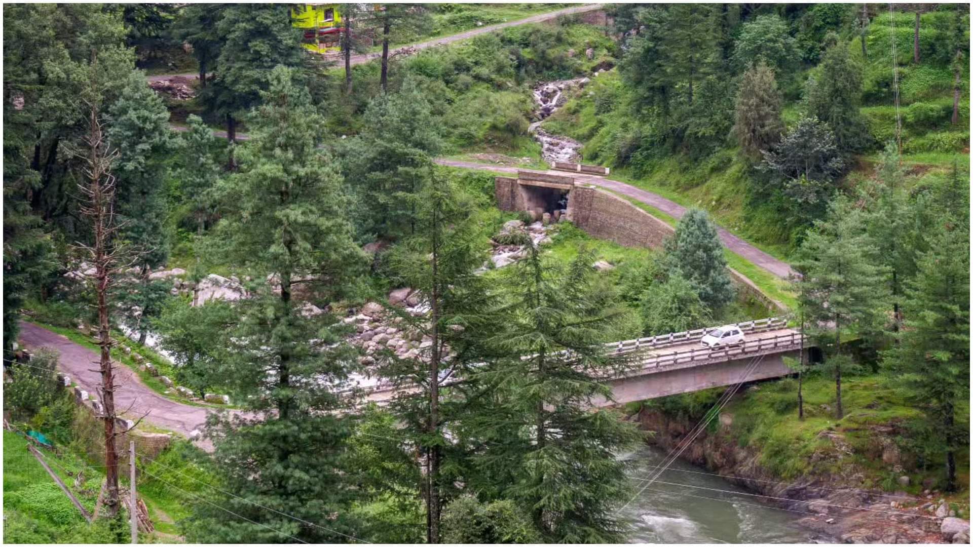 Barot Valley Best Place Near Delhi For Weekend Know About All Details in Hindi