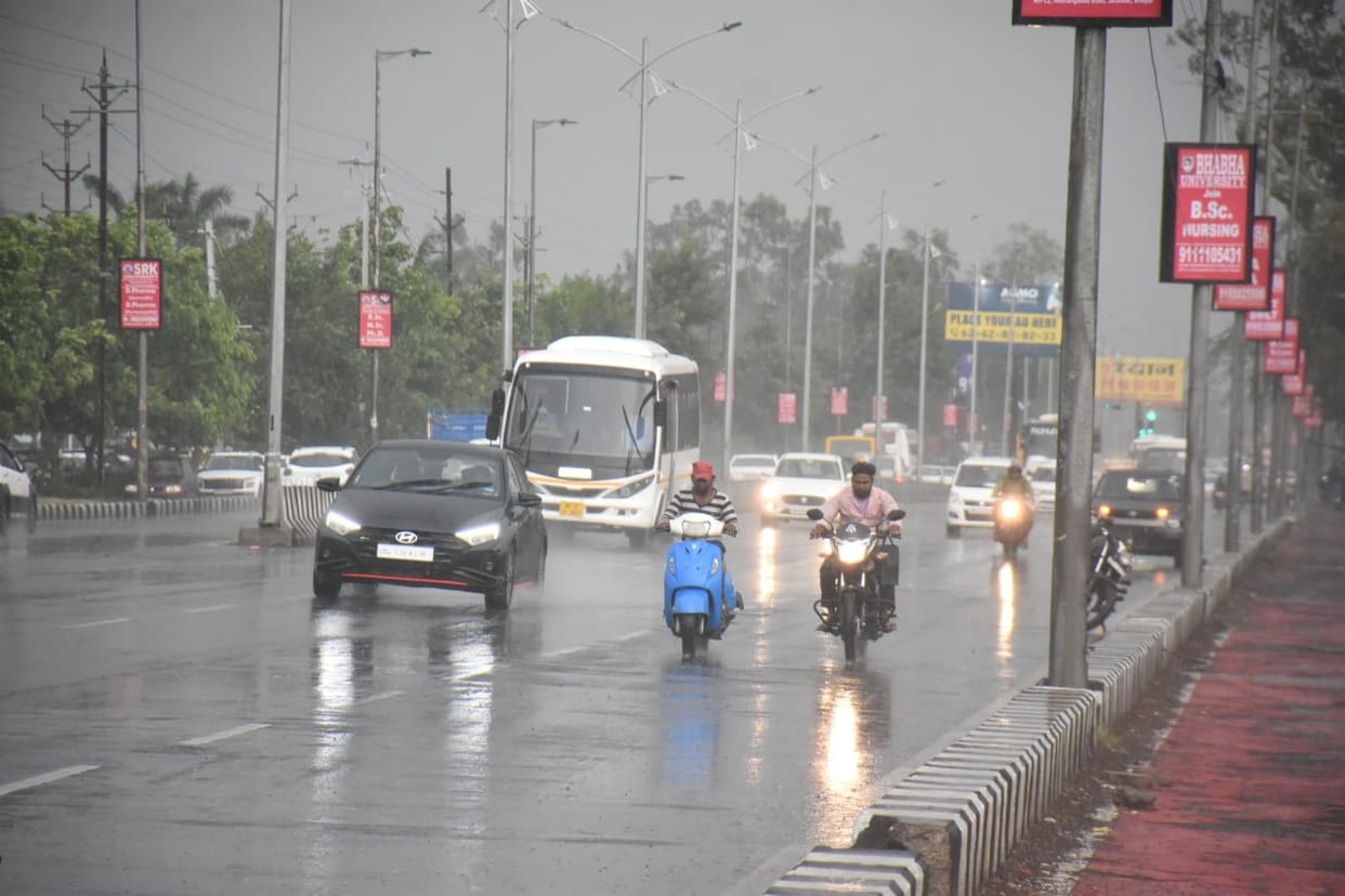 MP Weather Today: Rainfall in more than 20 districts of Madhya Pradesh, maximum 2 inches of rain fell in Shivp