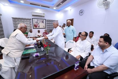 Bihar News: Lalu Yadav filed nomination for the post of National President, Tejashwi Yadav said this