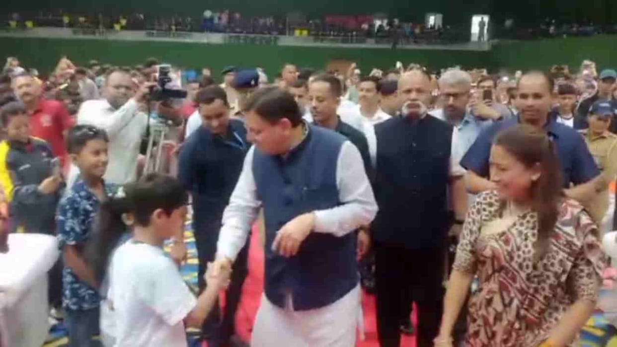 CM Dhami met players on Olympic Day Dehradun gymnastics performance center of attraction