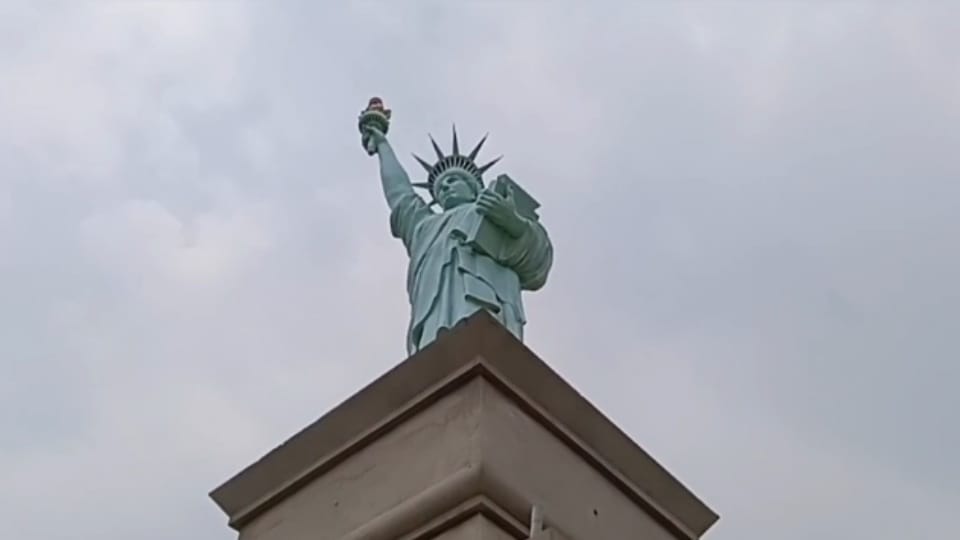 Statue of Liberty atop NRI house in Moga