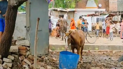 Kanpur: Woman brutally beaten after being asked for toilet fee