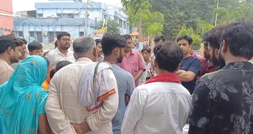 Newly married woman dies under suspicious circumstances, three people including her husband taken into custody