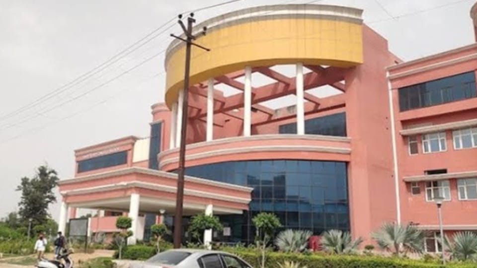 Teenage girl harassment in New Ortho Ward of Meerut Medical College
