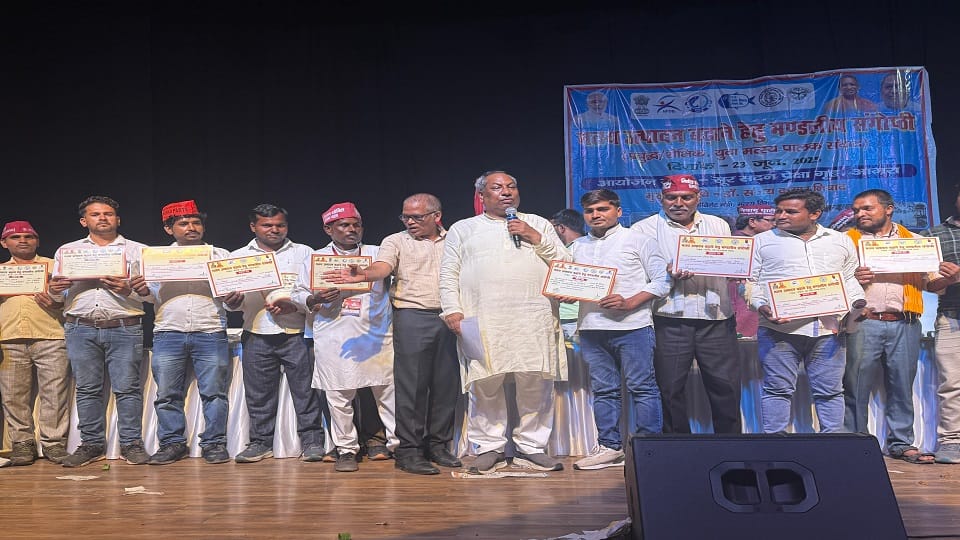 Fisheries Minister Dr. Sanjay Nishad said Agra and Mathura will become hubs of fish production in country