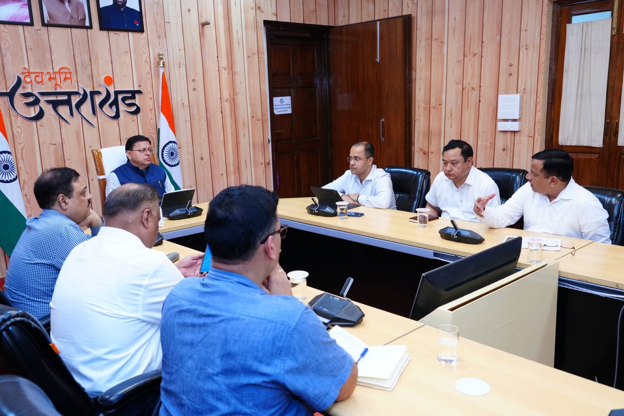 Uttarakhand: CM Dhami's instructions to officials, two model villages will be built in each district on the li