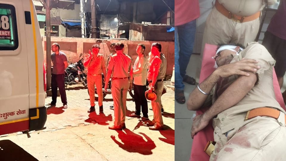 Dalit wedding procession stopped uproar and stone pelting constable injured in Etah