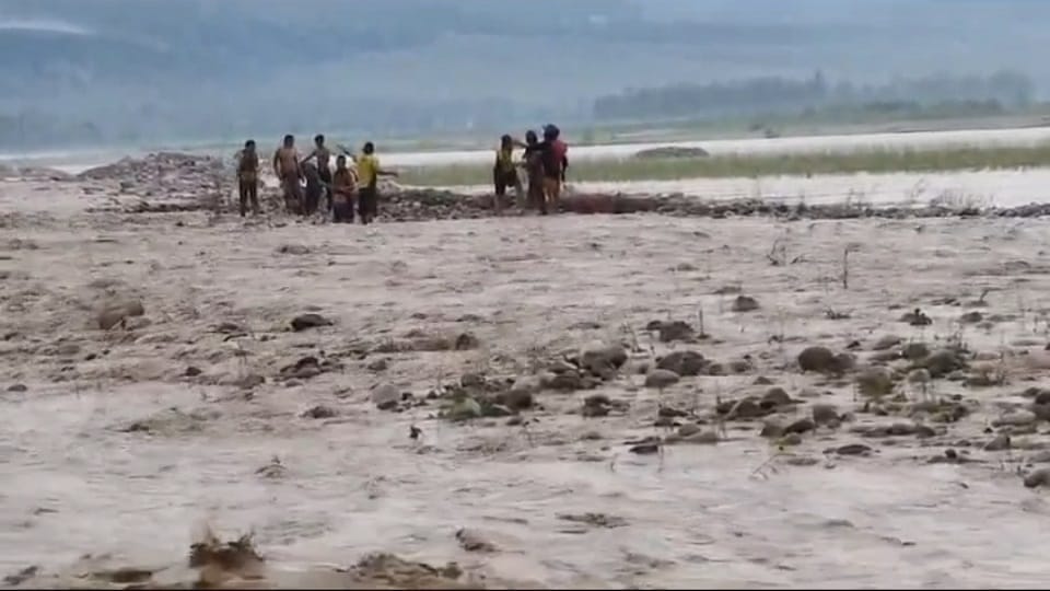 Two people trapped due to sudden surge in Kirauda drain tanakpur