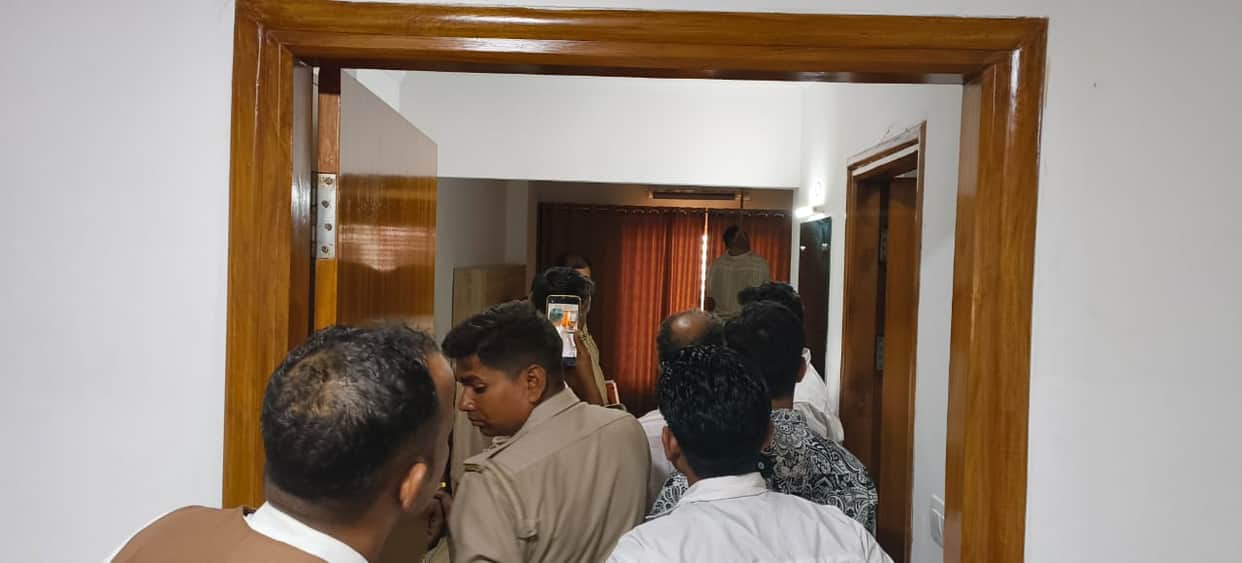 businessman committed suicide in Vrindavan After doing parikrama of Govardhan