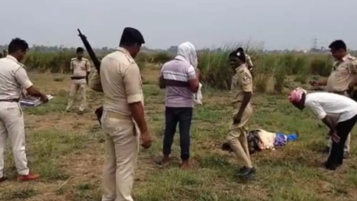 Bihar News : Half-burnt woman dead body found murder case patna bihar police investigation