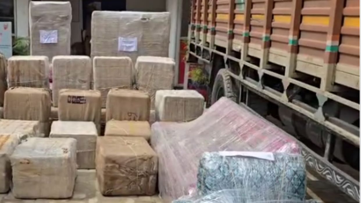 Ganja Worth ₹3 Crore Seized from On-Duty Army Marked Truck in Mau One Smuggler Arrested