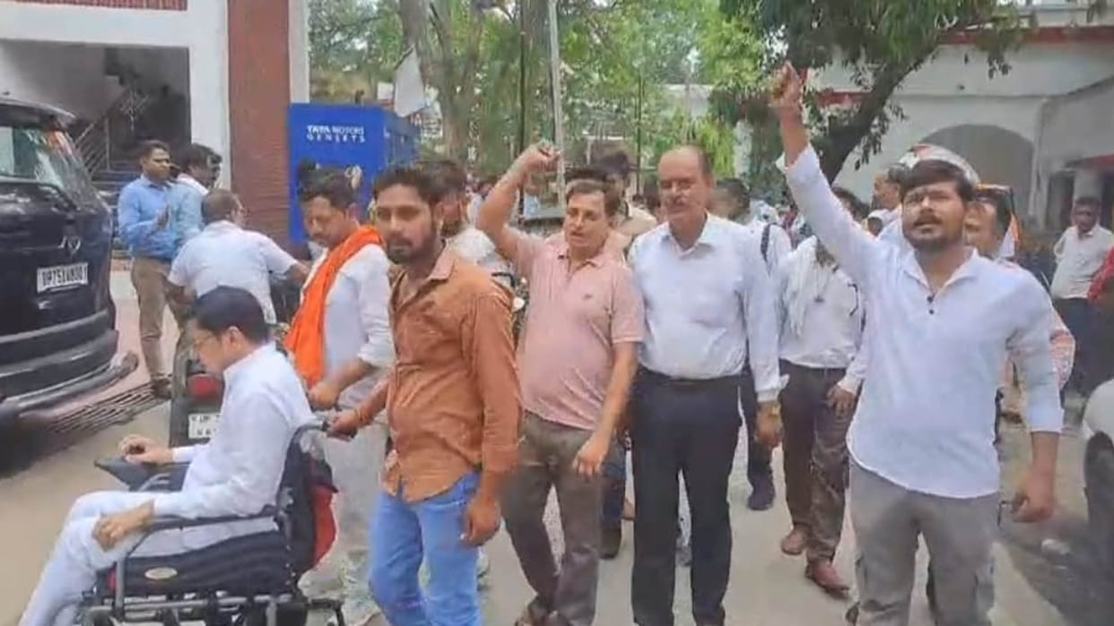 Etawah: Parikshit woman accused storytellers of molestation, read the case
