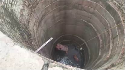 MP News: Five people died after falling into a well in Guna