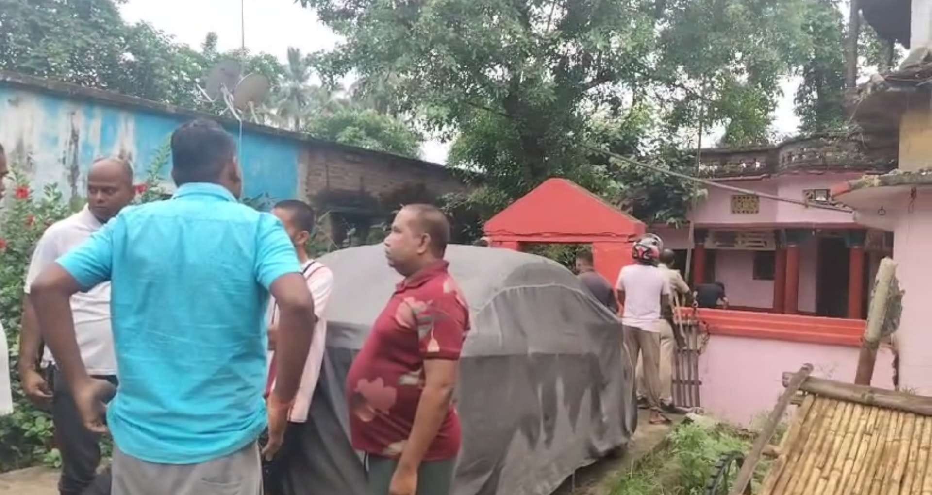 मौके पर मौजूद लोग