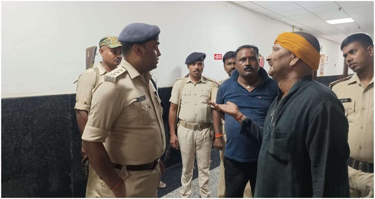 Bihar: लोजपा (आर) प्रखंड अध्यक्ष के बेटे की पीट-पीटकर हत्या, मां और पत्नी भी घायल