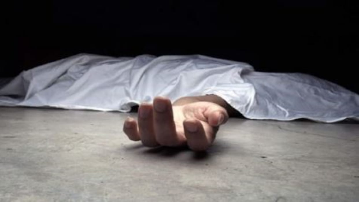 Dewas News: Four people of the same family attempted mass suicide, three died, one in critical condition