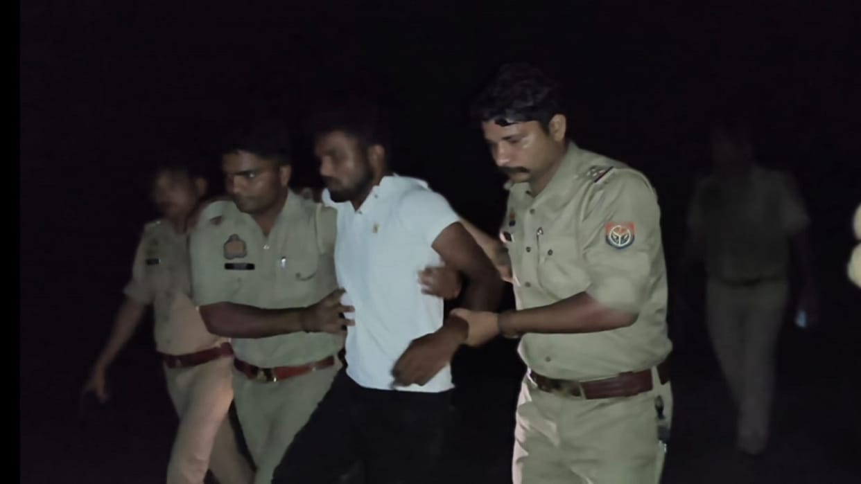Two robbers arrested in an encounter in Bareilly