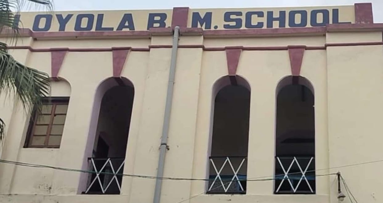 Negligence of education department exposed in West Champaran, teachers transferred to private schools
